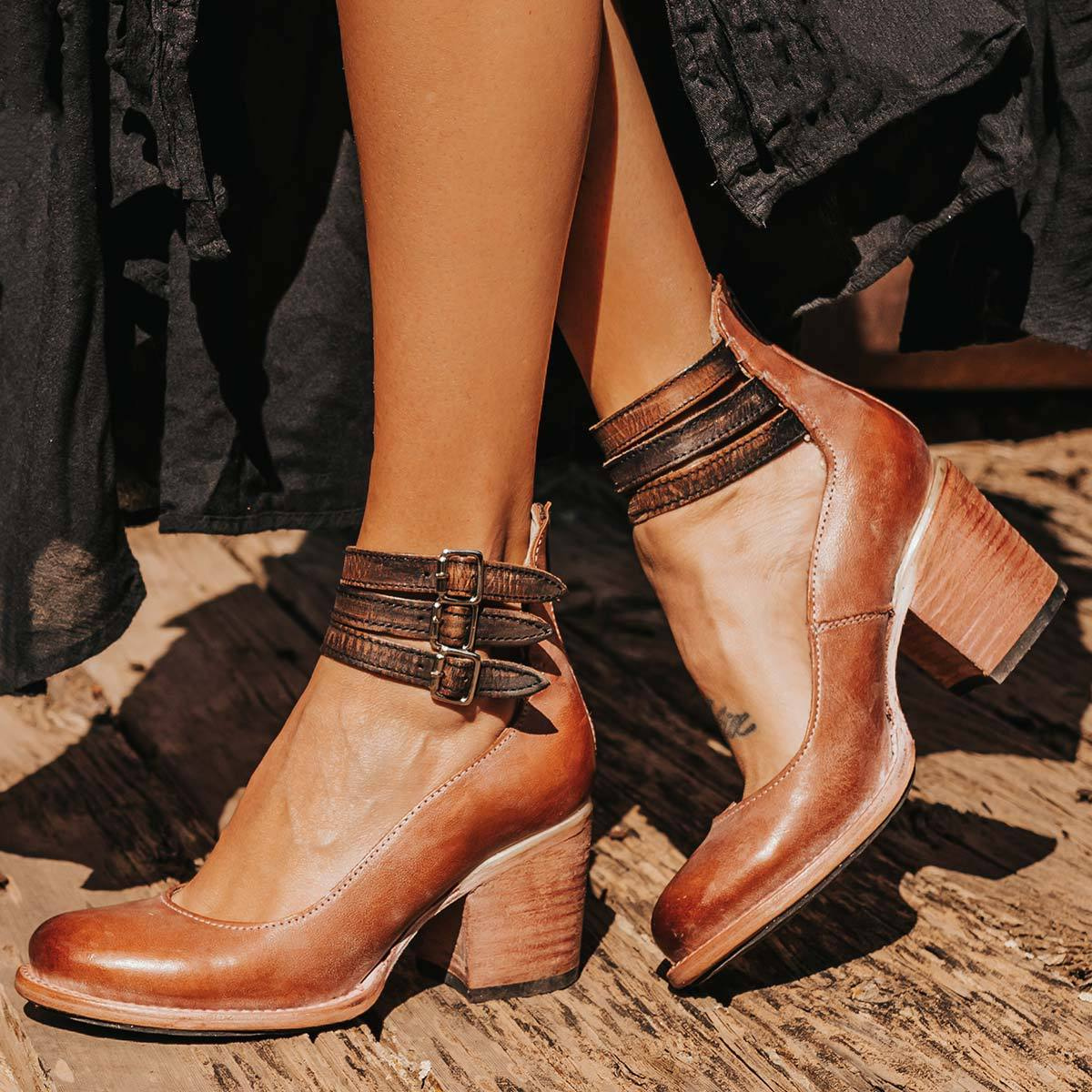 Comfort Heeled Boots with Ergonomic Fit and Stable Support