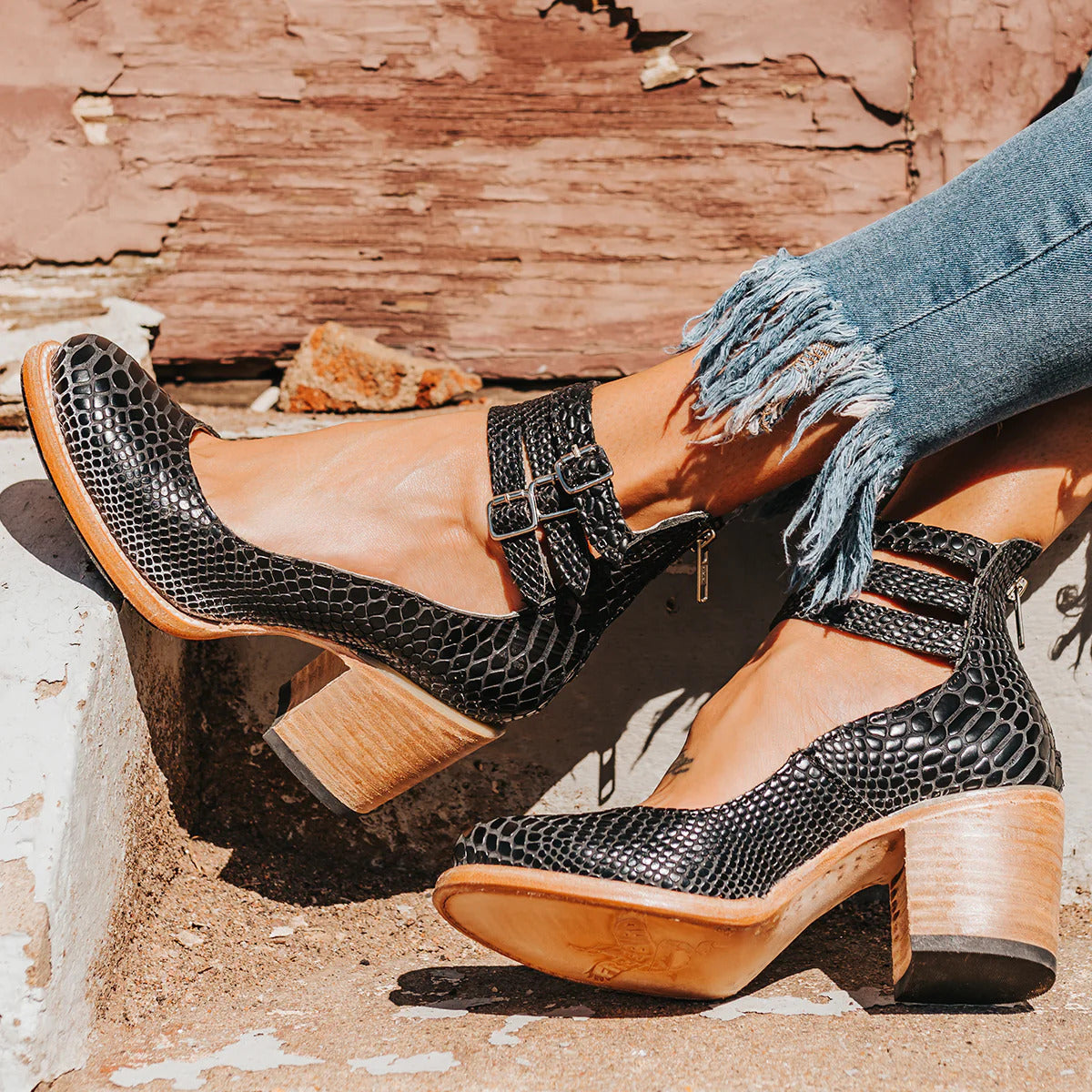 Comfort Heeled Boots with Ergonomic Fit and Stable Support