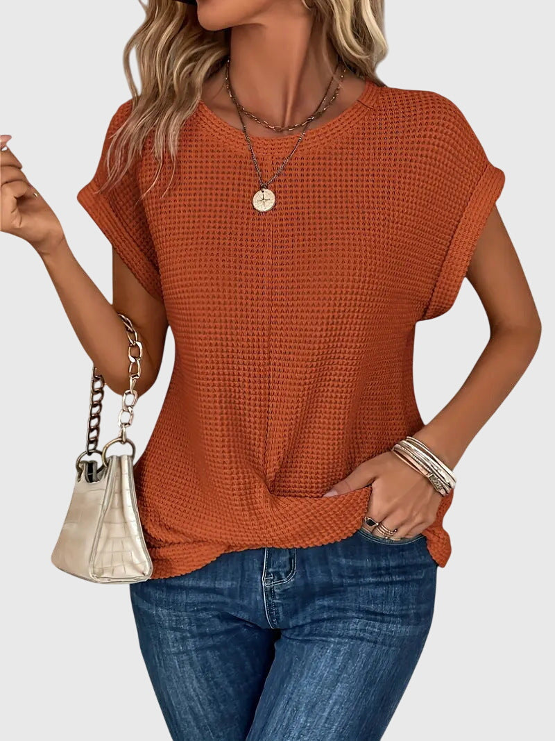 Elegant Blouse with Breathable Fabric and Flattering Fit