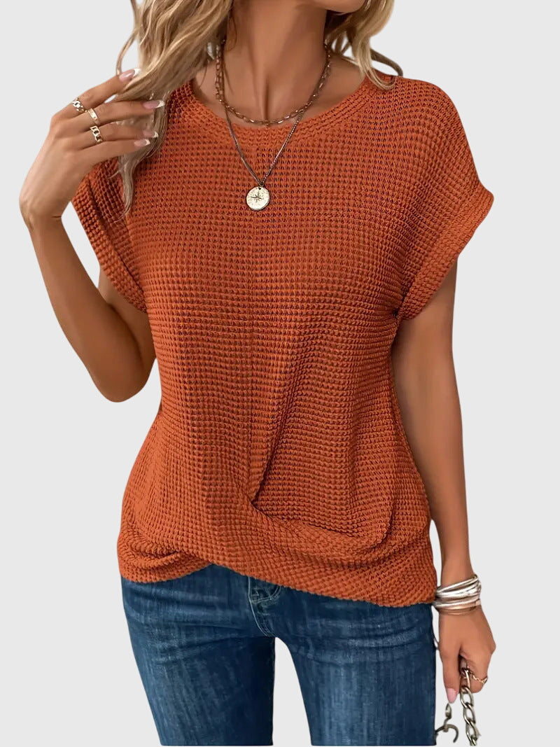 Elegant Blouse with Breathable Fabric and Flattering Fit