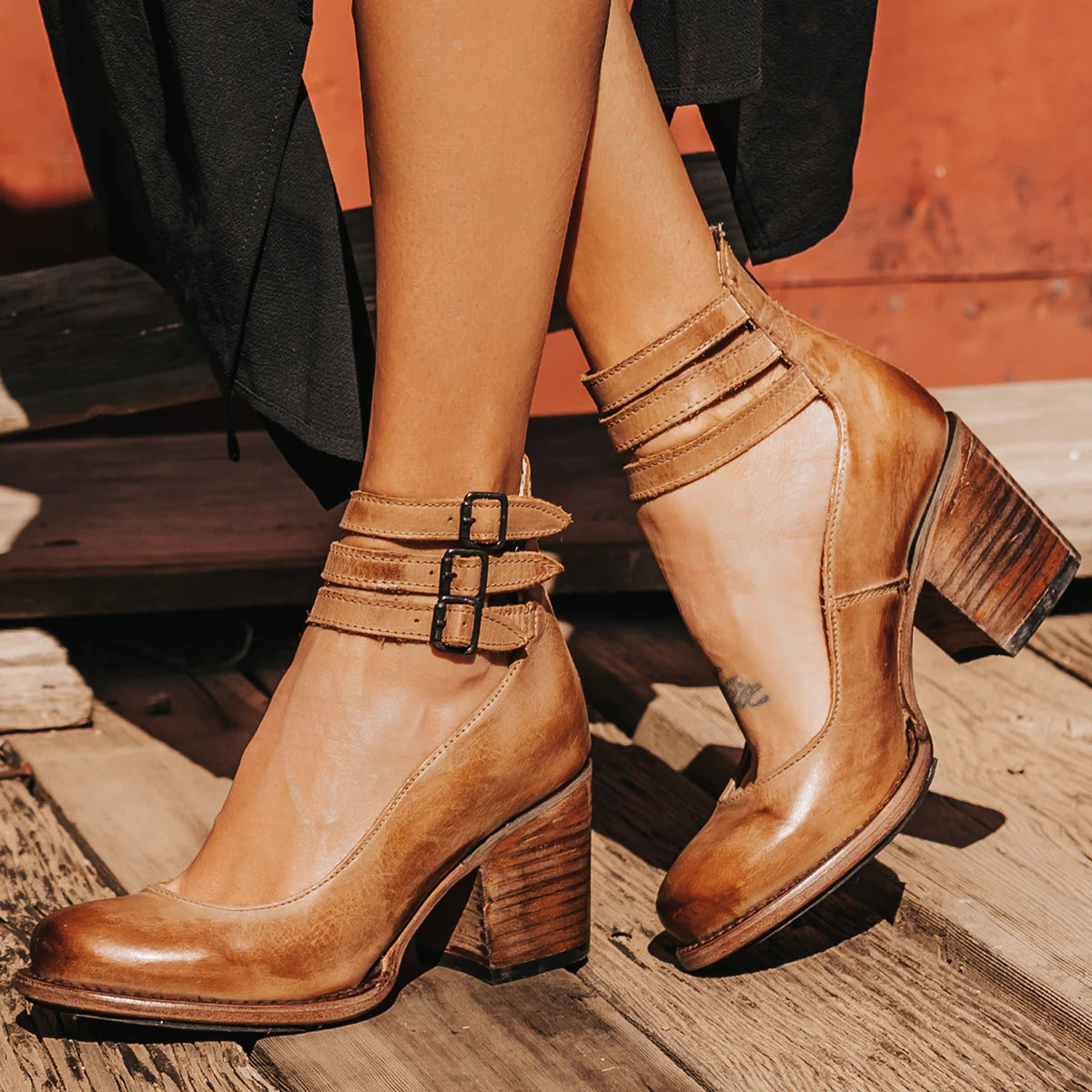 Comfort Heeled Boots with Ergonomic Fit and Stable Support