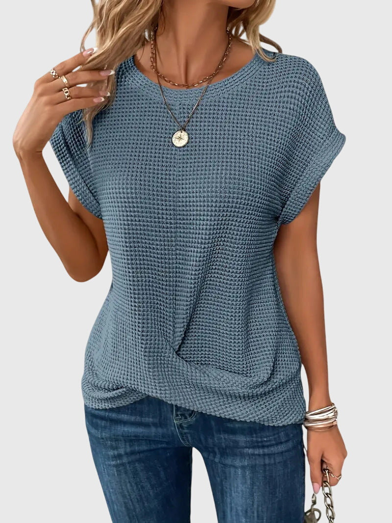 Elegant Blouse with Breathable Fabric and Flattering Fit