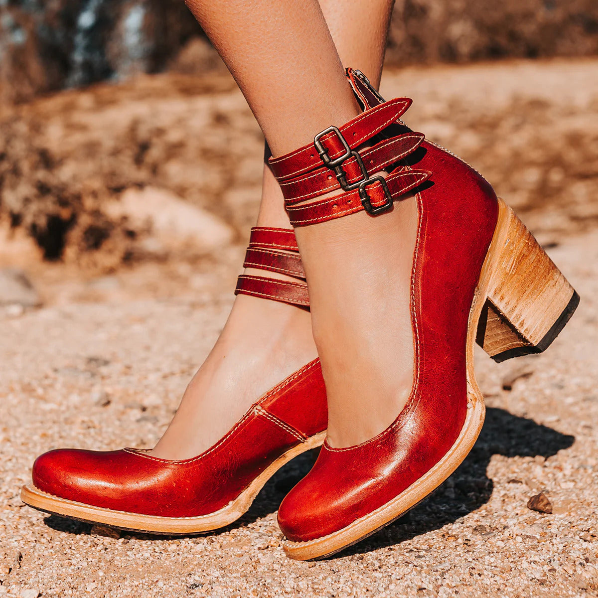 Comfort Heeled Boots with Ergonomic Fit and Stable Support