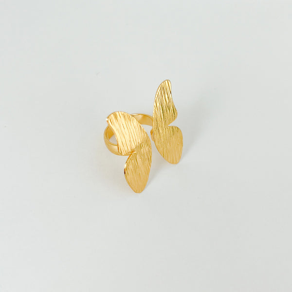 Butterfly adjustable ring