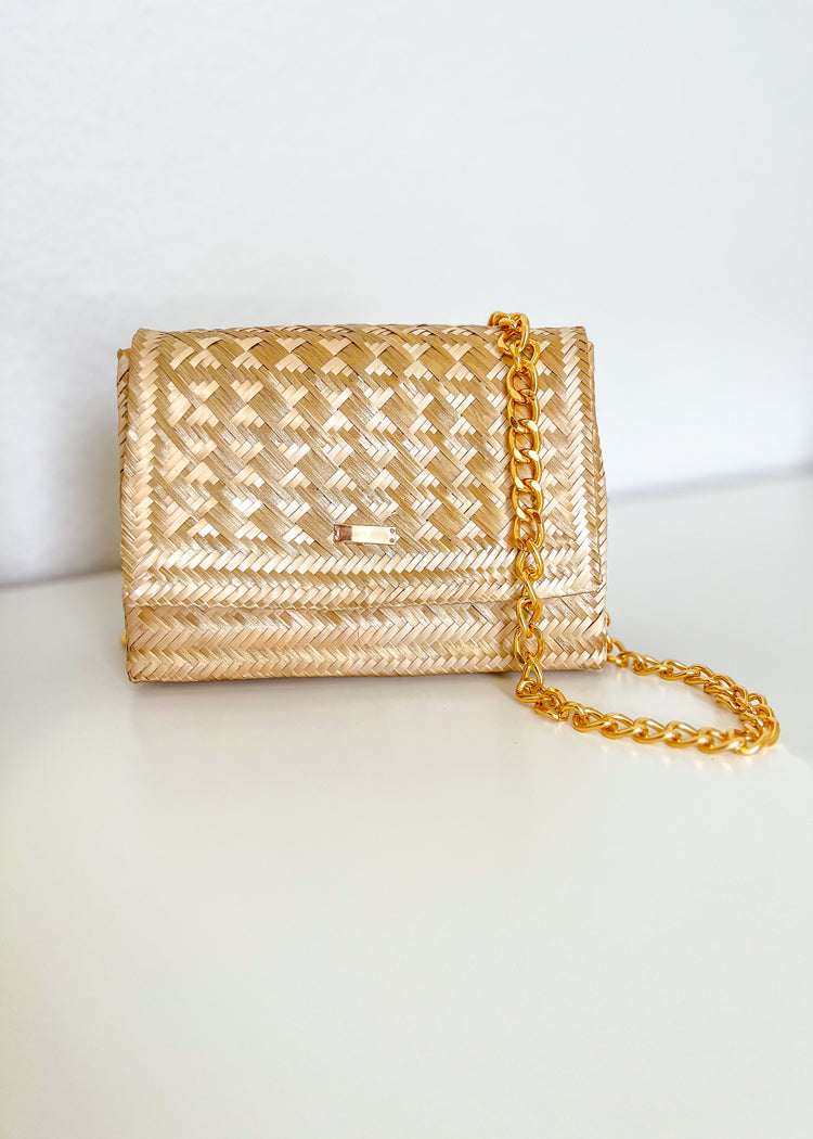 Palm Leaf Purse with Chain Straps - Gold