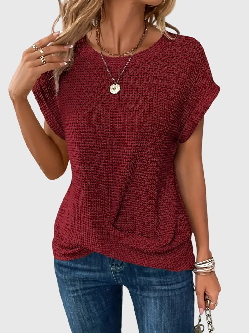 Elegant Blouse with Breathable Fabric and Flattering Fit